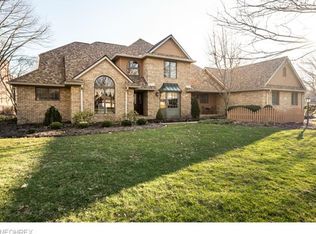 2580 Sheffield St NW, North Canton, OH 44720