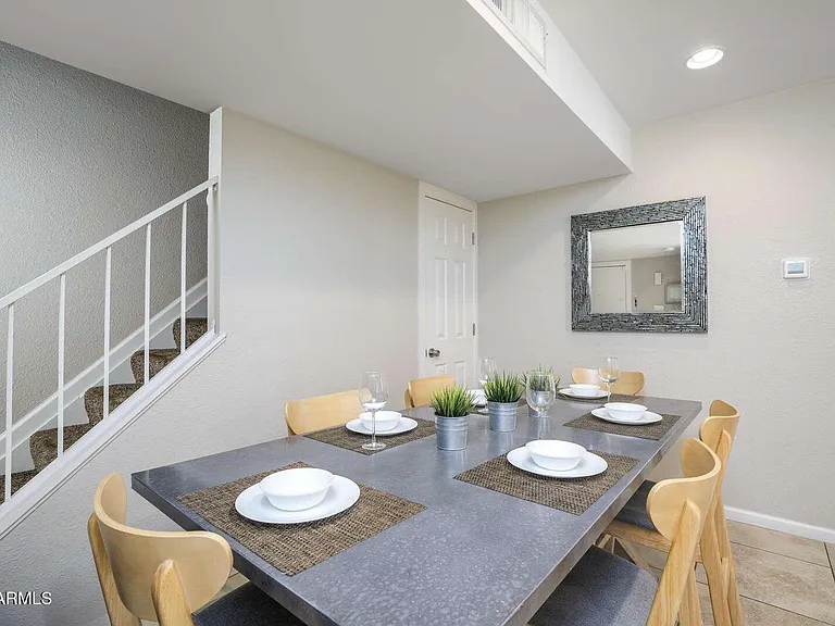 7818 E Rovey Ave — Photo 3