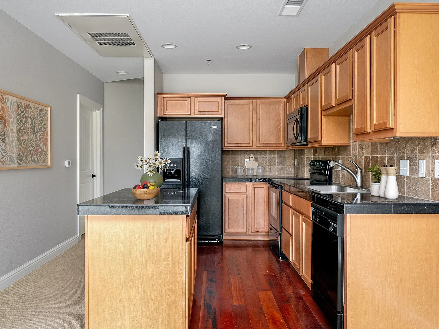 The Meridian Apartments — Photo 2