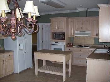4th image of 4604 Laurelwood S