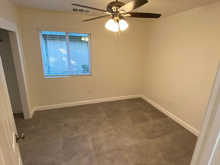 1134 1140 Chinowth 4030 #4036 — Photo 12