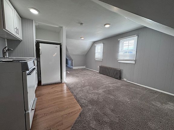 2nd image of 202 N 5th St #963b6c47c