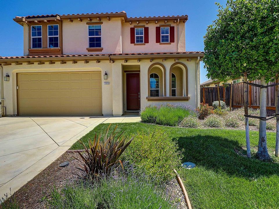 1st image of 15930 Dondolare St