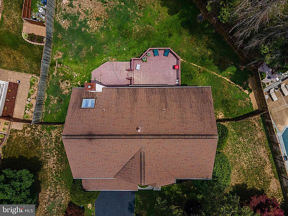 3rd image of 15521 Wheatfield Rd