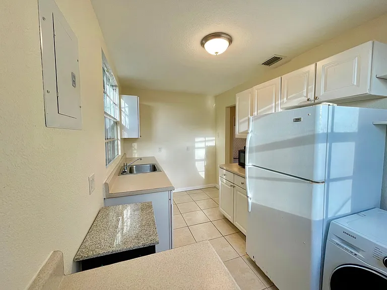 5555 Garden Ave #2 — Photo 8