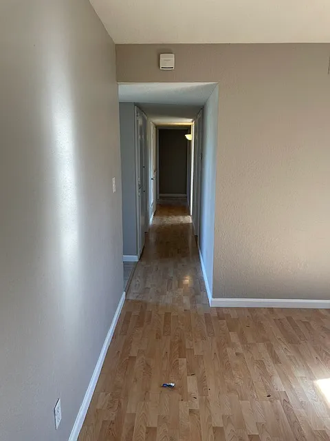 4 bed, 1320 sqft, $2,600 — Photo 2