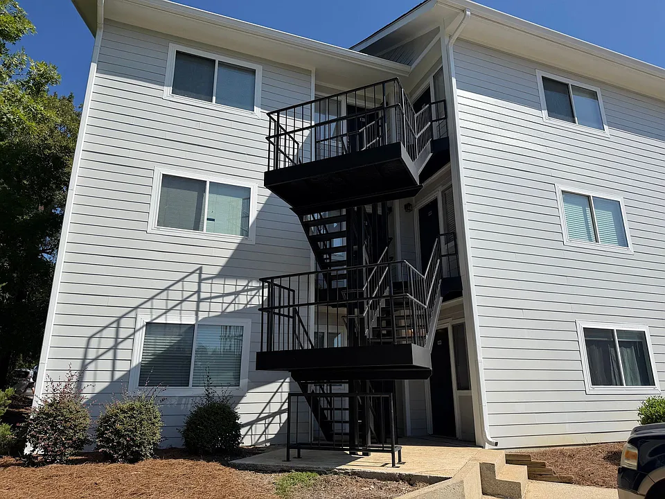 555 W Glenn Ave #A-102