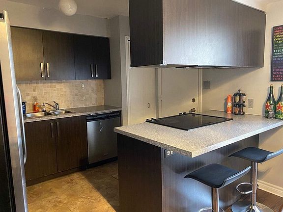 3rd image of 1138 Kipps Ln #10