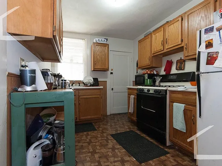 64 Euston Rd #1 — Photo 8