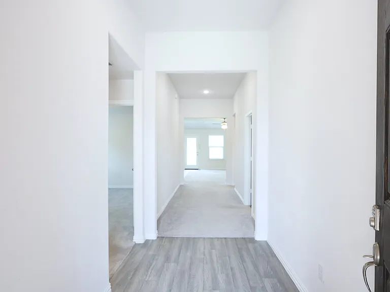 4012 Mockingbird Ln — Photo 3