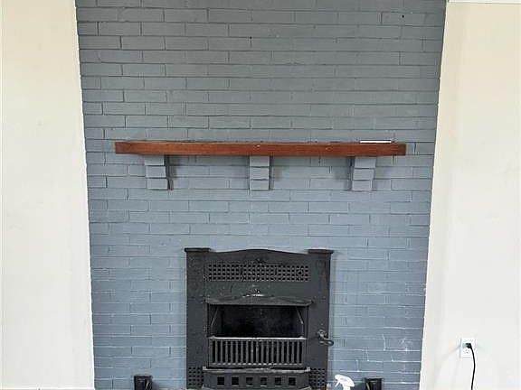 4th image of 222 N Myers St