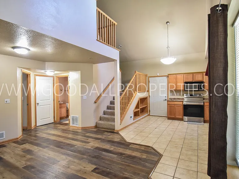 4307 154th St — Photo 2