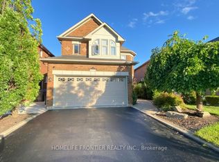 3878 Parkgate Dr, Mississauga, ON L5N 7B2