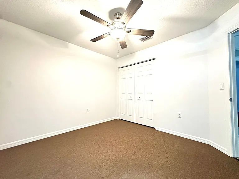 1121 Dr Martin Luther King Jr St S — Photo 10