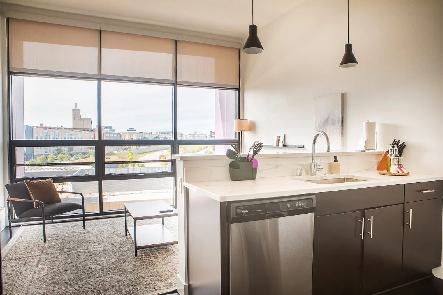 Studio, 1.0 bath, 570 sqft, $2,416 — Photo 4