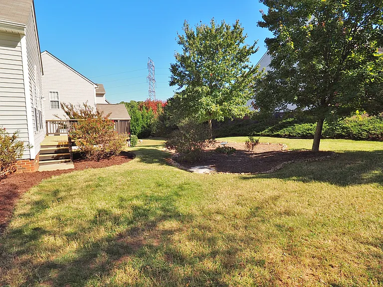 6860 Lakecrest Ct — Photo 25