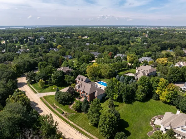 19277 252nd Ave, Bettendorf, IA 52722