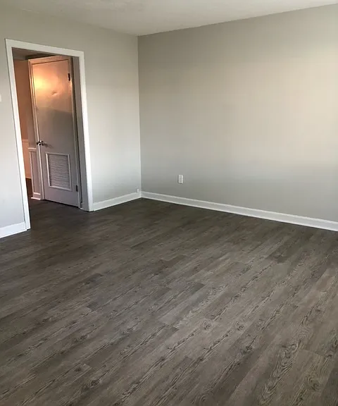 101 Plaza Oaks Rd #1 — Photo 2