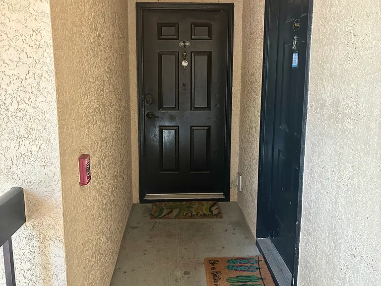 2400 Feather Sound Dr #1031 — Photo 23