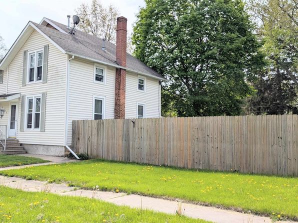 318 E Main St, Stillman Valley, IL 61084