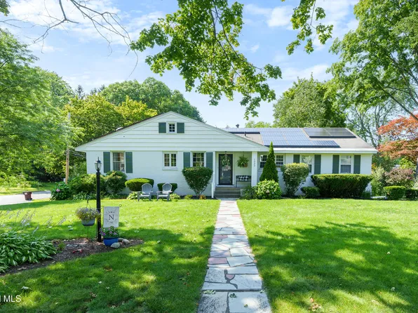 1333 Wemple Lane, Schenectady, NY 12309