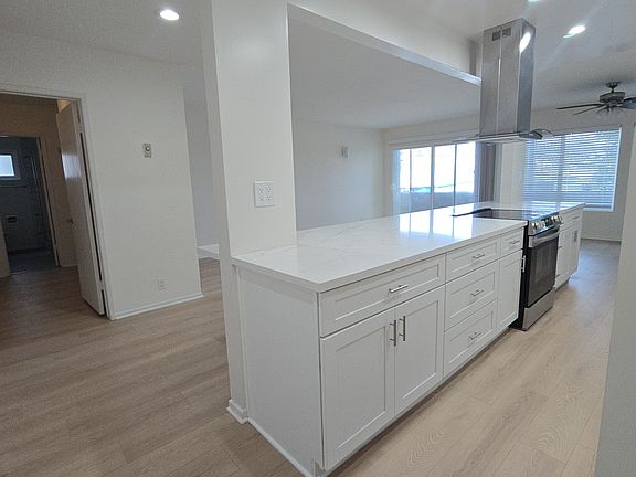3rd image of 336 Culver Blvd #1