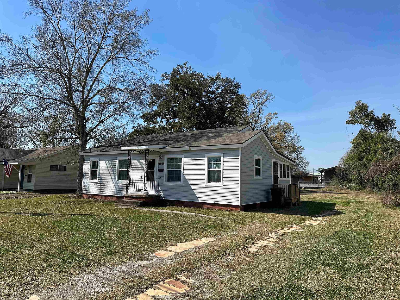 4006 Center St, Lake Charles, LA 70607 | MLS #SWL26000935 | Zillow