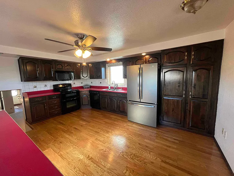 1754 Palmer Park Blvd — Photo 2