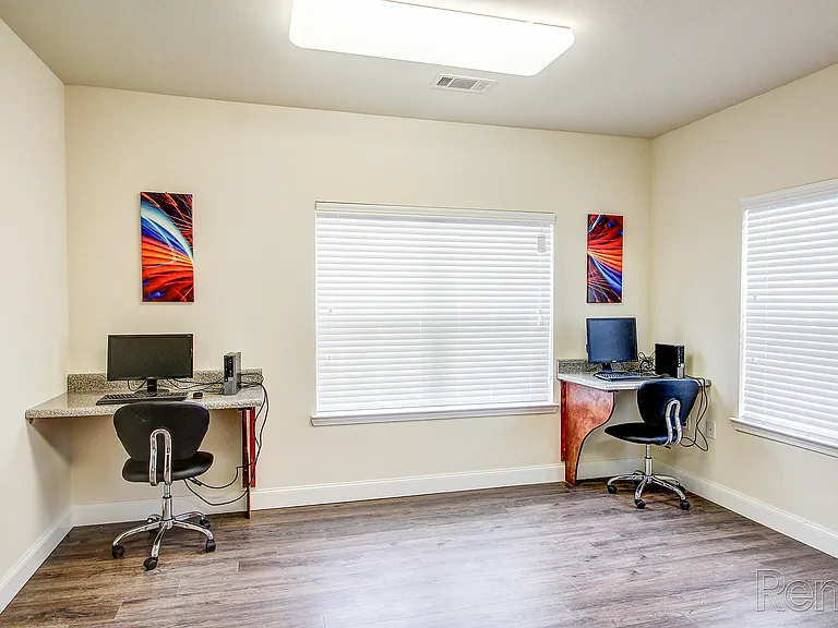 Buchanan Way Apartments — Photo 10