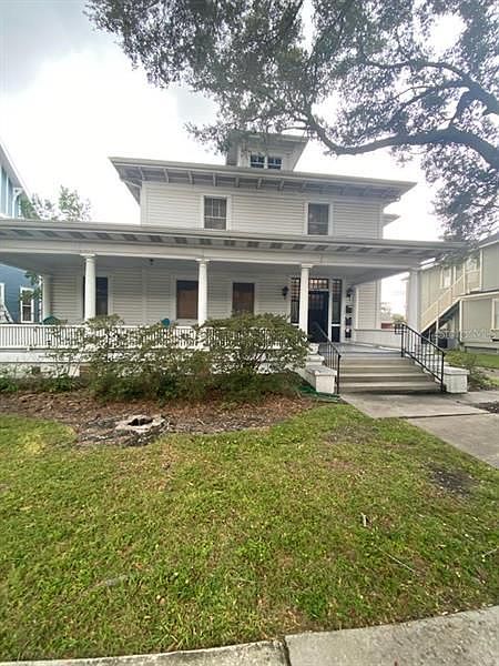 1st image of 804 W De Leon St