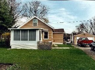 1044 Howard Dr, Temperance, MI 48182