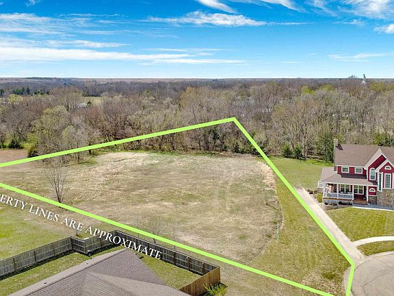 2nd image of 305 Bob White Cir