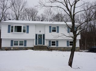 16 Sumter Rd, Airmont, NY 10952