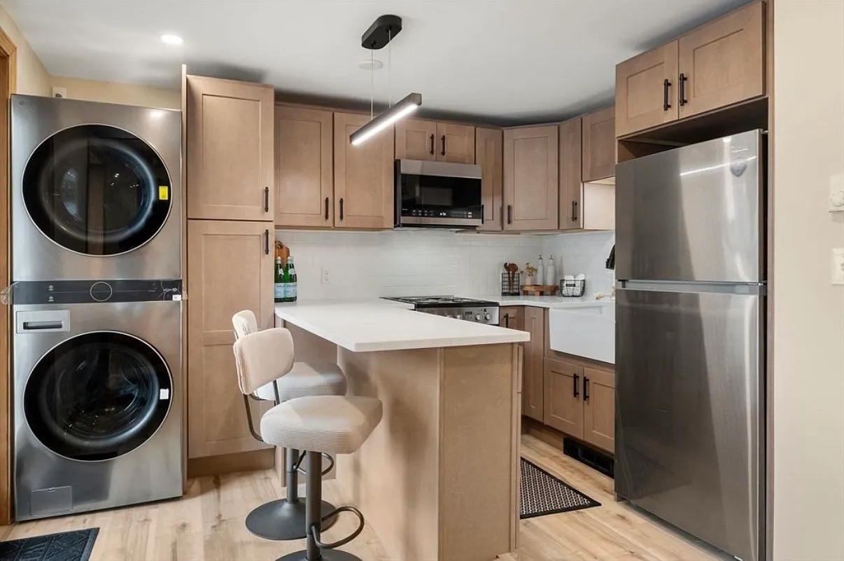 1 bed, 460 sqft, $1,400 — Photo 3