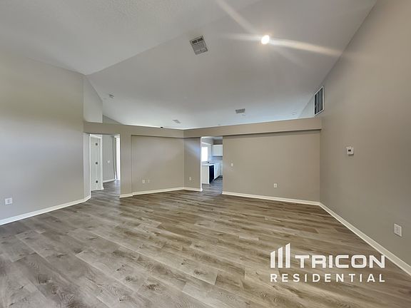 3rd image of 1909 Blanchard Ct