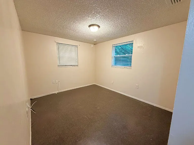 5812 Sweet Cherry Ln — Photo 11
