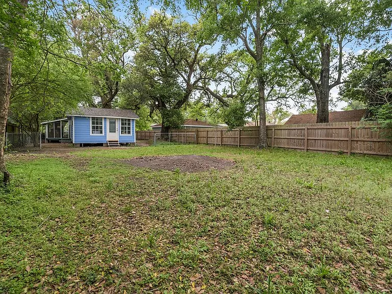 317 Ballentine St — Photo 58