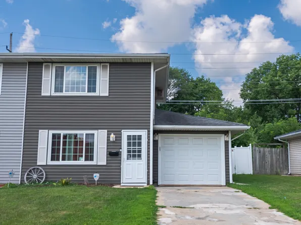 1072 N Highland Ave, Aurora, IL 60506