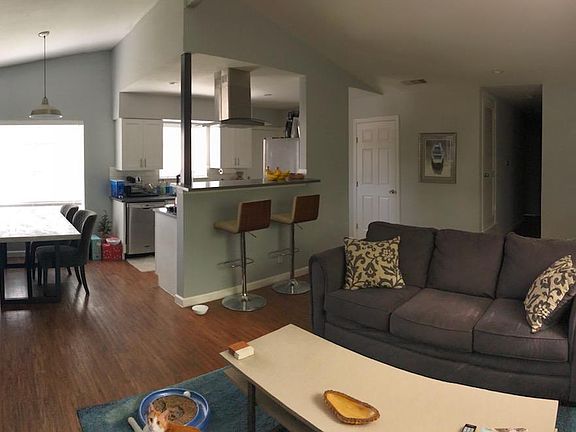 5th image of 2205 E 51st St Unit B
