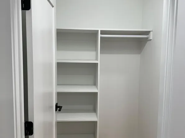 59 Waverly Street image 9 of 11