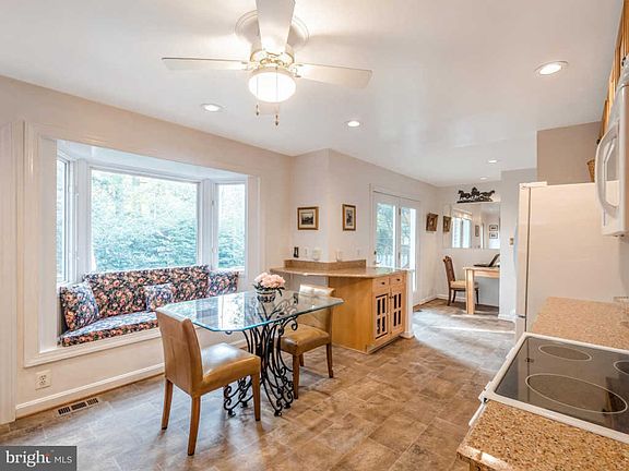 5th image of 3114 Savoy Dr