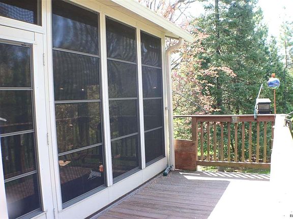 4th image of 1554 Parkway St