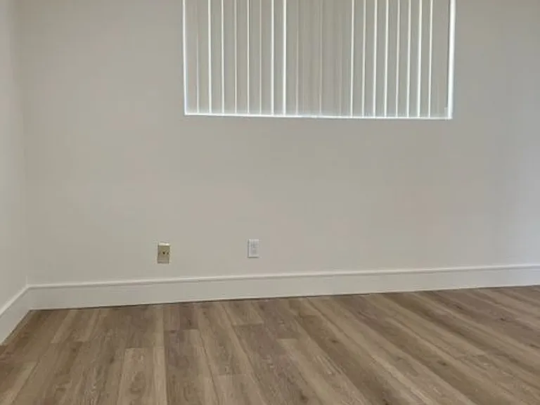 4525 Rainier Ave — Photo 6