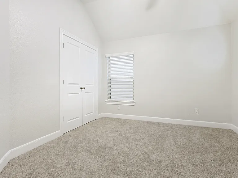5166 Oasis Park — Photo 15