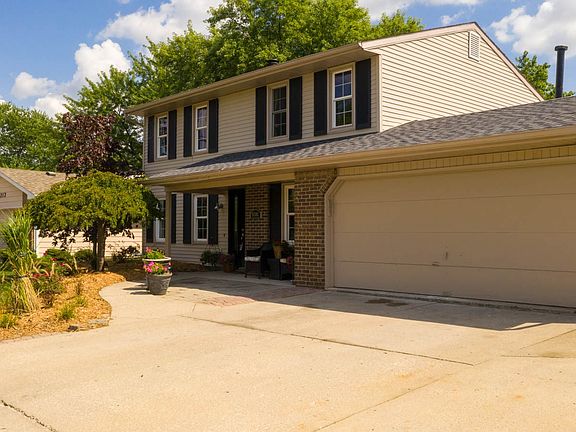 5th image of 9301 Dawnsford Dr