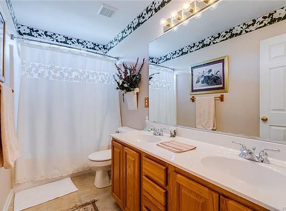 5th image of 11046 Stonefield Ct