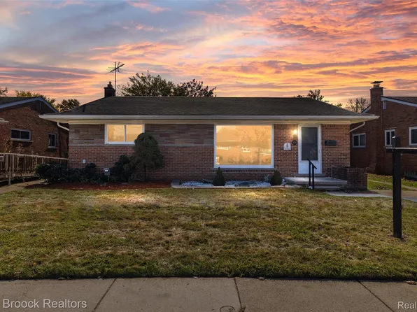 1751 Chaucer Ave, Madison Heights, MI 48071