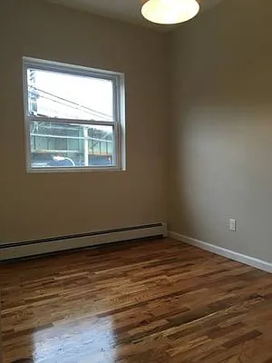 Rented by Premier Metro Realty Corp | media 14