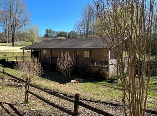 160 Nanaree Ln, Stokesdale, NC 27357