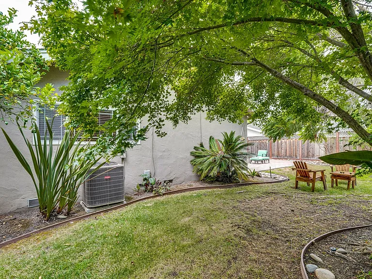 3228 Woodmont Dr — Photo 25